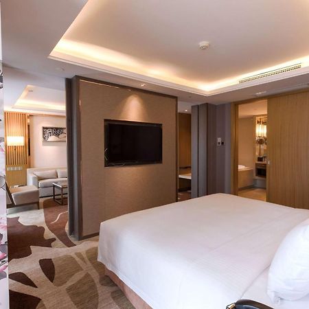 Ramada Plaza By Wyndham Fuzhou South Hotel Exterior photo