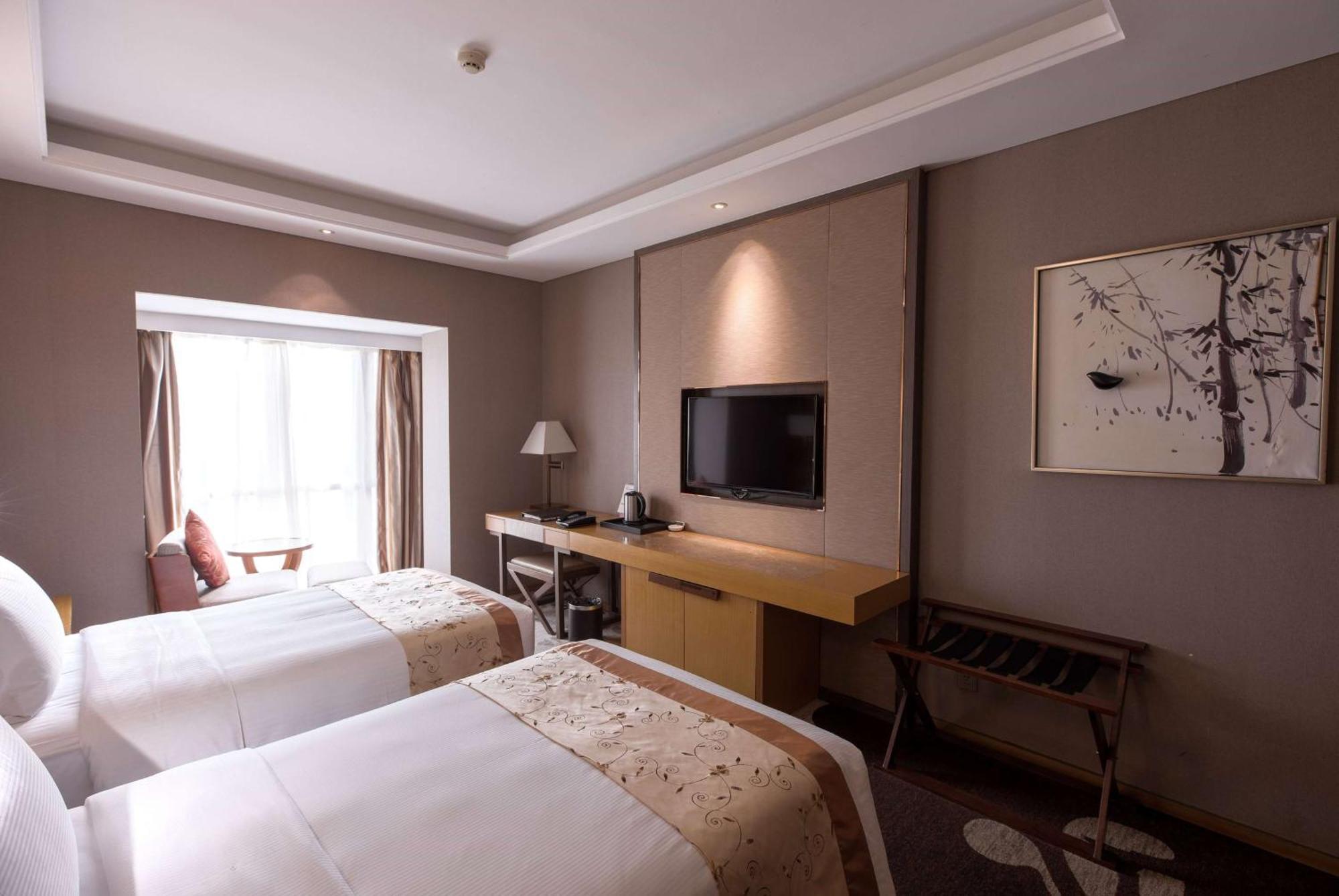 Ramada Plaza By Wyndham Fuzhou South Hotel Exterior photo