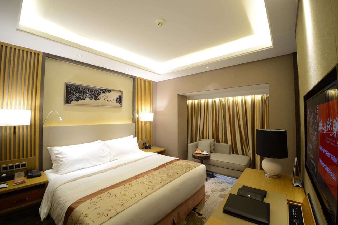 Ramada Plaza By Wyndham Fuzhou South Hotel Exterior photo